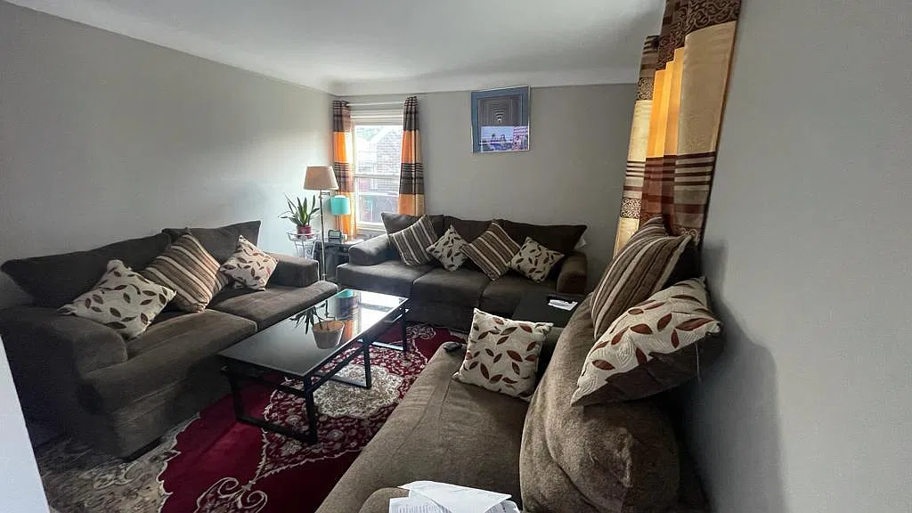 3 bed, 1100 sqft, $1,500 — Photo 3