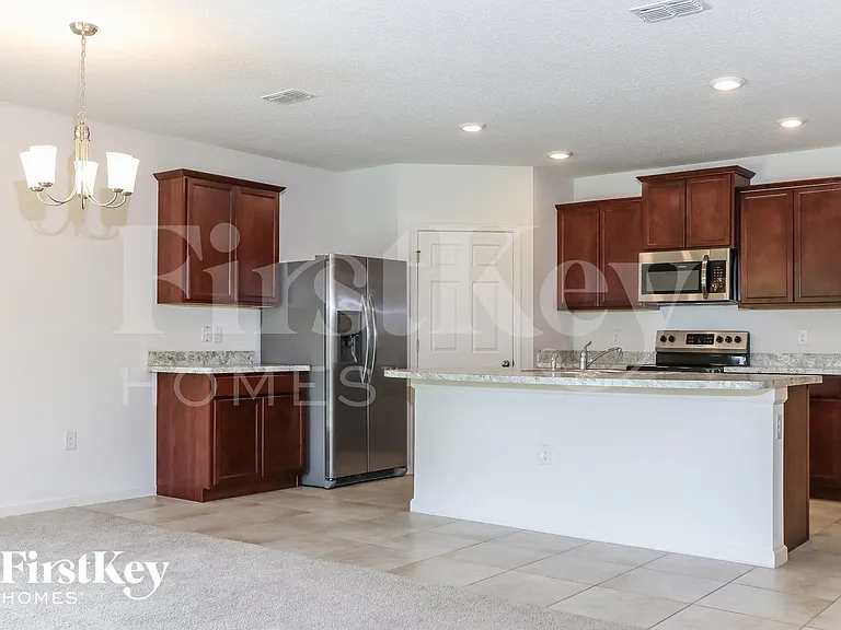 4173 SW Endicott St — Photo 6