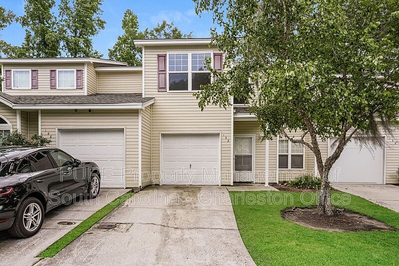 1st image of 148 Grand Oaks Dr