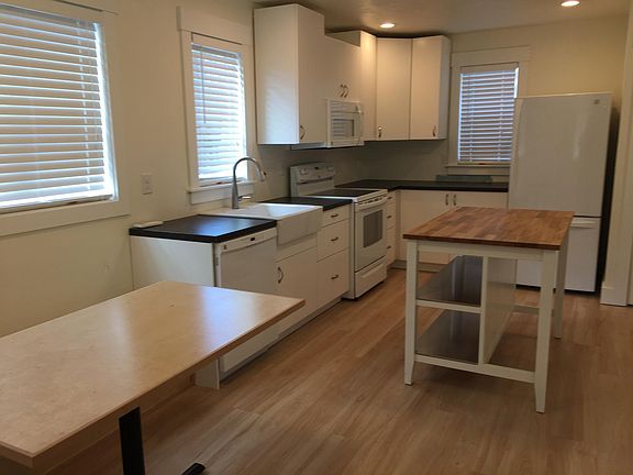 5th image of 6607 N Kerby Ave Unit B