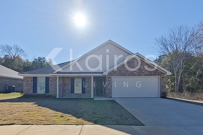 1st image of 257 Magnolia Dr