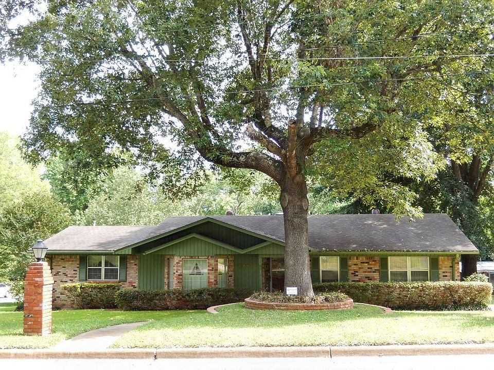 1st image of 1218 E Neches St