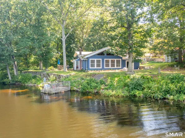 38 Pattagansett Drive, East Lyme, CT 06333