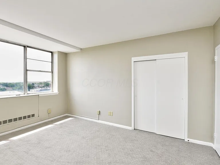 1620 E Broad St #1202 — Photo 25