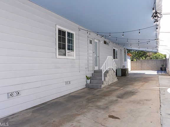 4th image of 2601 E Victoria St #501