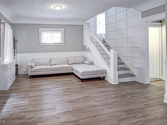4th image of 1259 Cook Ave