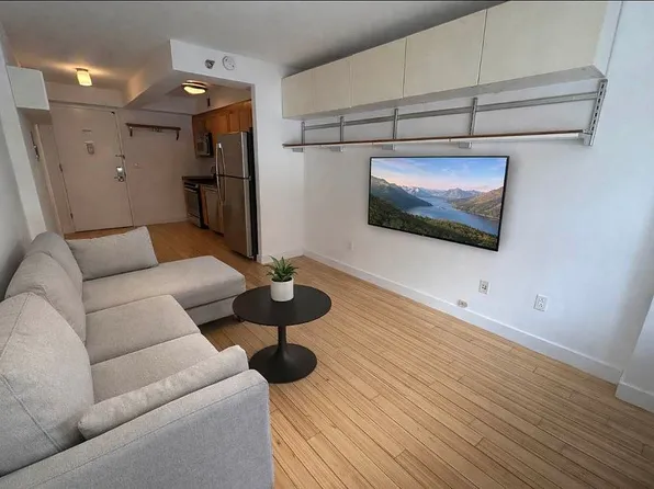 516 W 47th St APT S2j, New York, NY 10036