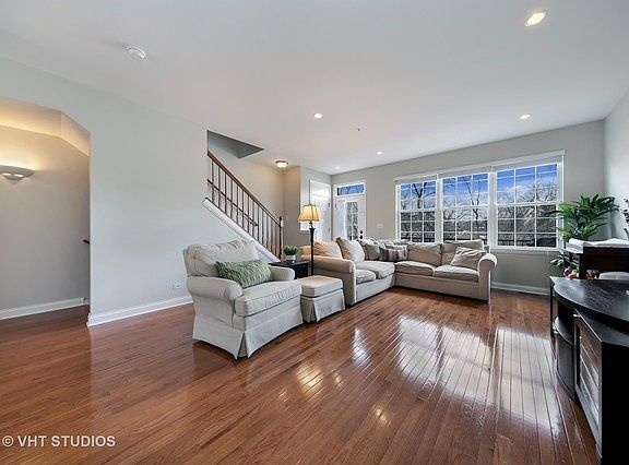 2nd image of 114 S Myrtle Ave #33