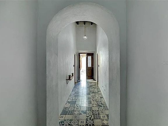 3rd image of 259 & 261 CALLE DE SAN SEBASTIAN
