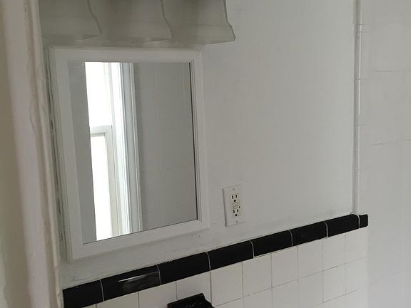 4th image of 577 Richmond Ave APT 7
