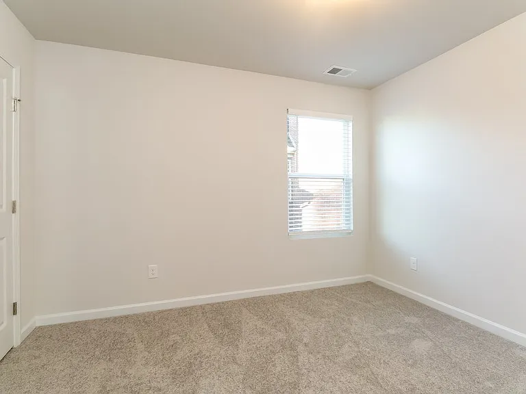 151 Hamilton Pointe Dr — Photo 14