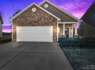 5 Maxim Ct, Arden, NC 28704