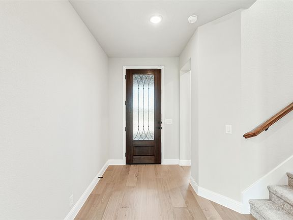 5th image of 900 Lasalle Dr