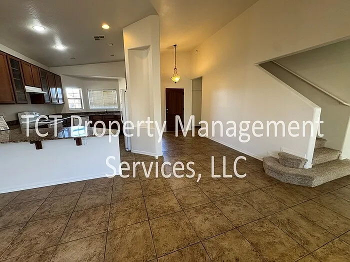 12128 W Tara Ln — Photo 3