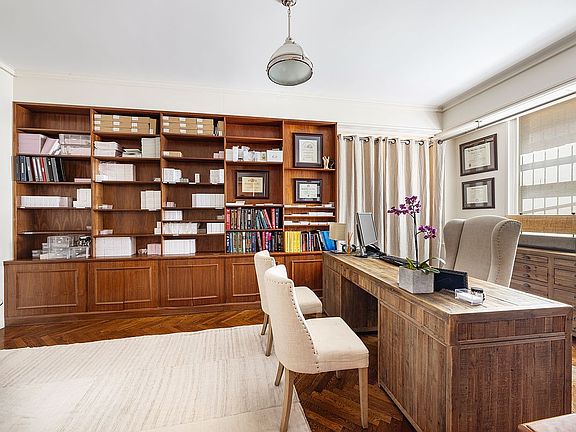 3rd image of 1021 Park Ave
