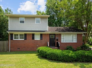 800 Peerce St, Jacksonville, NC 28546