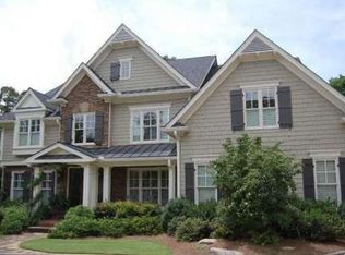 521 Saint Barbaras Ln, Marietta, GA 30064