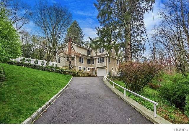 1st image of 8 Kisco Park Dr