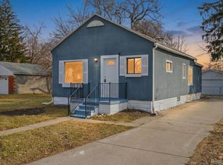 21044 Sunset Ave, Warren, MI 48091