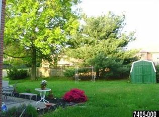 2815 Cambridge Rd, York, PA 17402