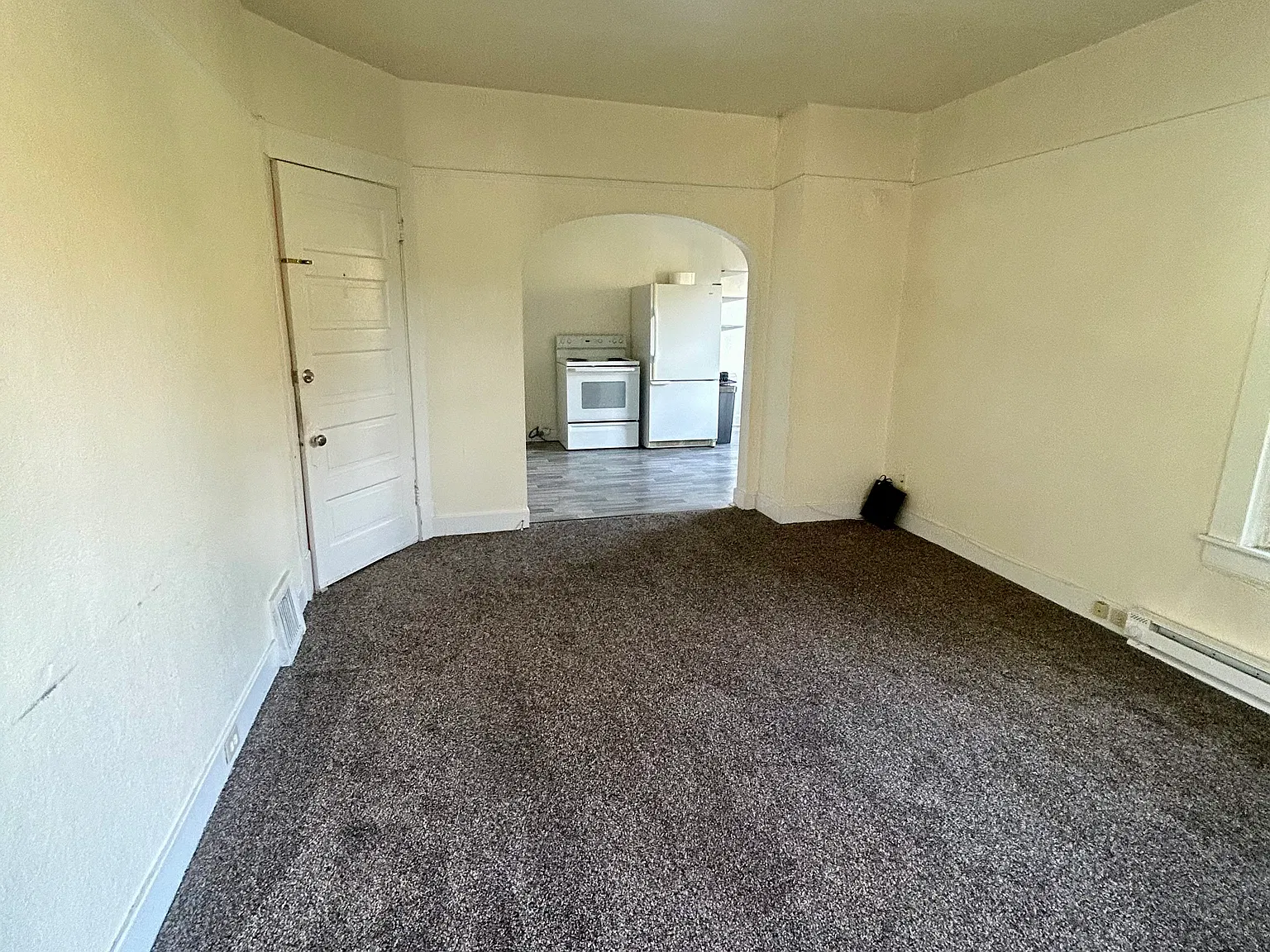 1 bed, 600 sqft, $995 — Photo 2