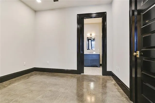 419 Carondelet St #402 — Photo 8