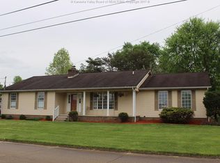 103 Willard Cir, Hurricane, WV 25526