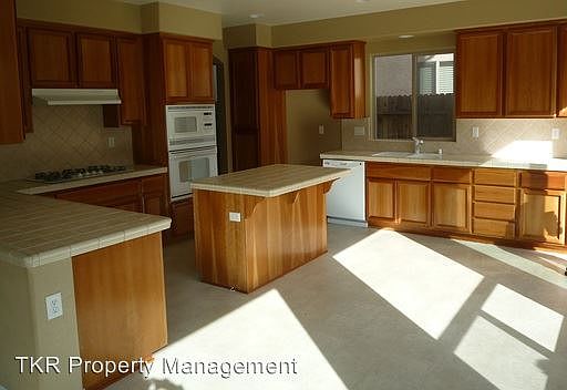 2nd image of 225 McRae Ct