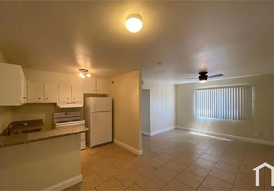 512 North Cir #1 — Photo 8