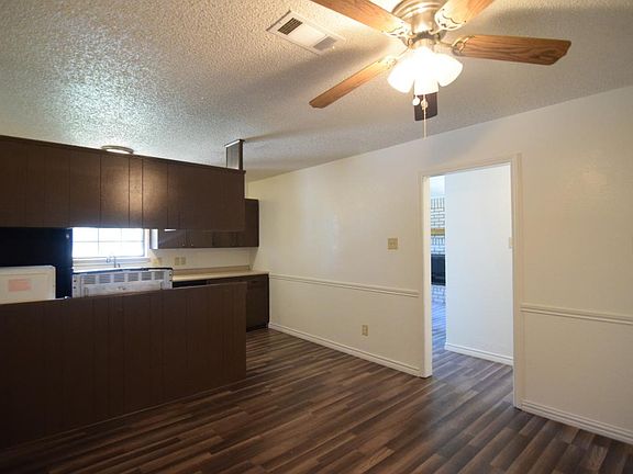 5th image of 2606 Fieldstone Dr