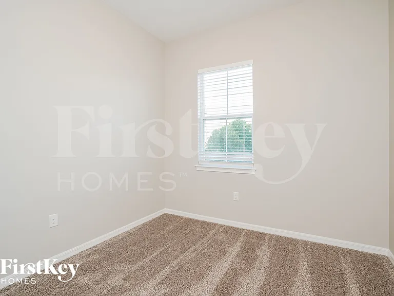 16984 Tradewind Point — Photo 11