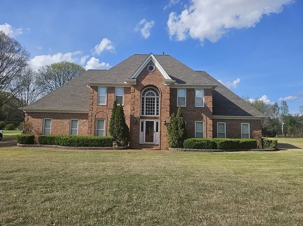 9184 Forest Wind Dr, Collierville, TN 38017