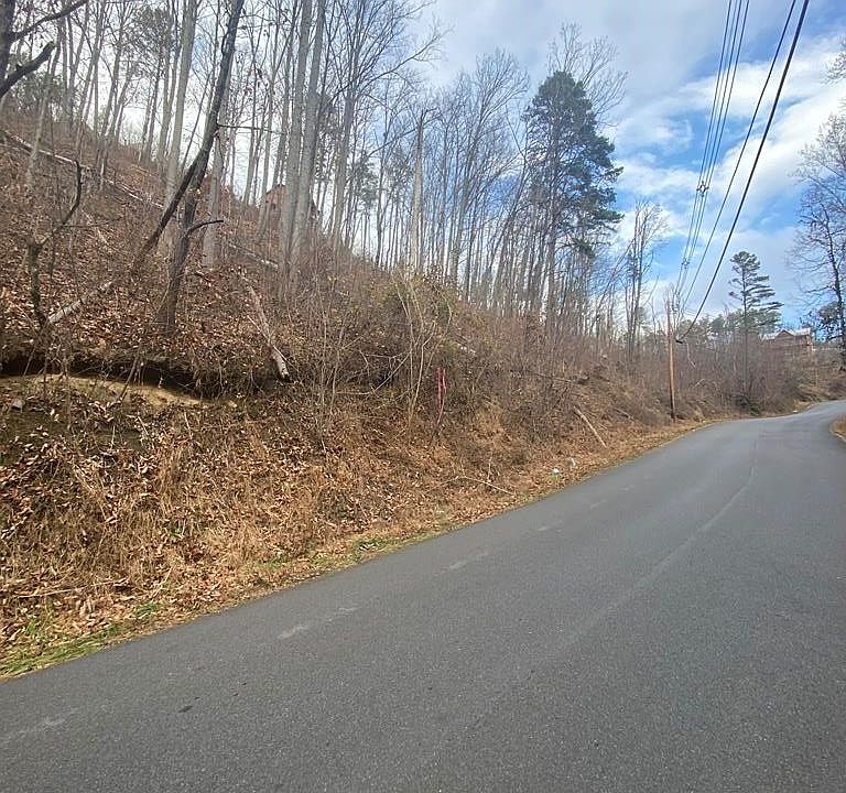 2nd image of 1 Walker Trl