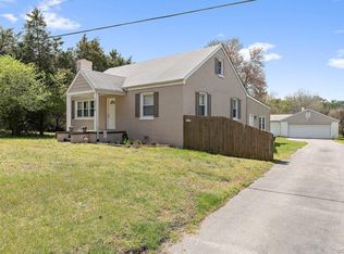 19604 Woodpecker Rd, South Chesterfield, VA 23803