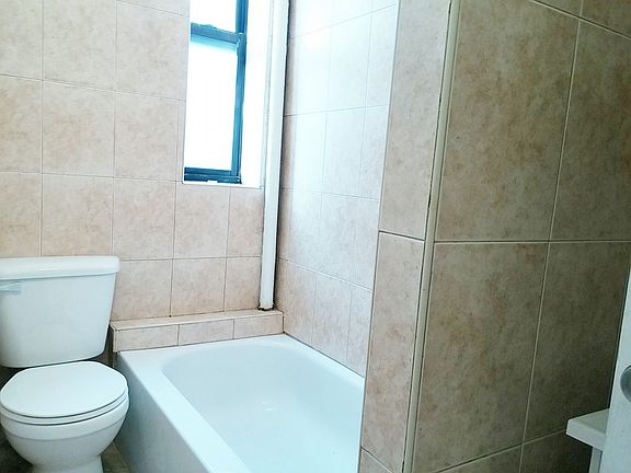 3rd image of 546 W 146th St APT 51