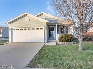 2 Zavitz Ct, Bloomington, IL 61704
