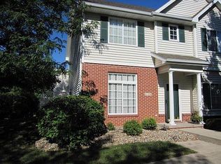 2174 Ridgeview Cir, Clive, IA 50325