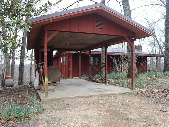 3rd image of 826 Crooked Ridge Rd