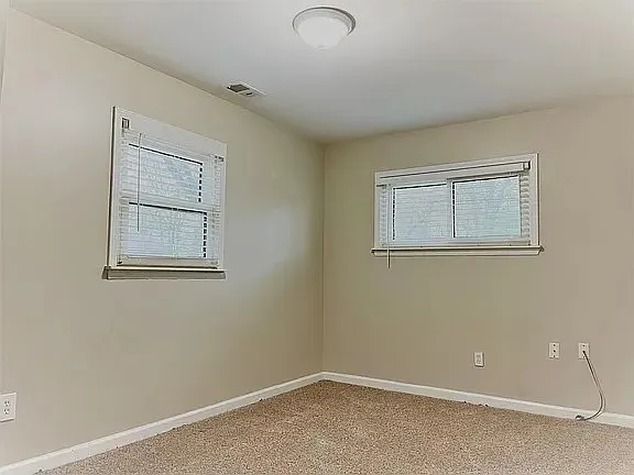 28057 Brentwood St — Photo 5