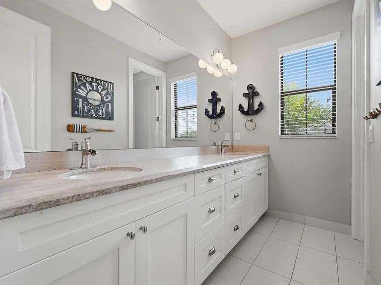 11415 Watercrest Cir E — Photo 53