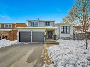 2361 Folkway Dr, Mississauga, ON L5L 3C6