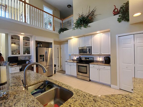 3rd image of 16304 Ashington Park Dr