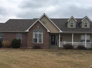 2 Annie Ln, Farmington, MO 63640