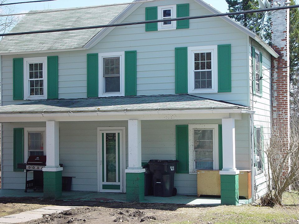 2nd image of 1572 Prospect St