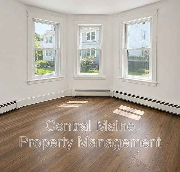 485 Turner St #485 TURNER ST — Photo 4