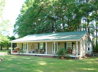 41 Deerfield Ln, Dunn, NC 28334