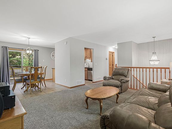 5th image of 286 Frankland St