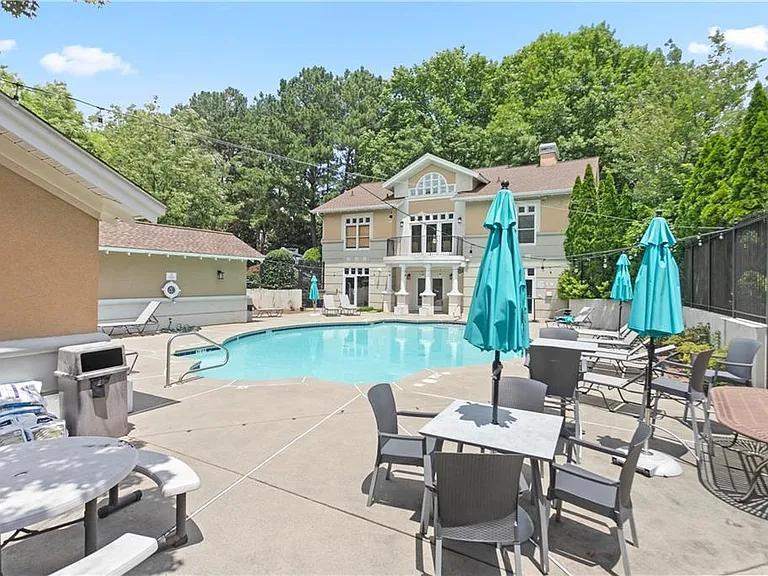2700 Pine Tree Rd NE #2303 — Photo 23