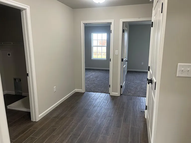 115 Delano Dr — Photo 8