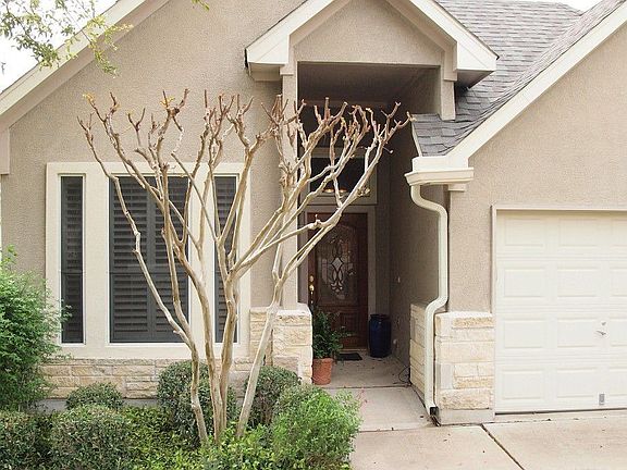3rd image of 23 Muirfield Greens Ln